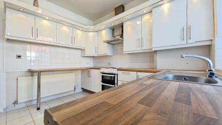 2 bedroom Terraced House to let in Prince George Street, Oldham, OL1