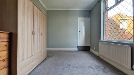2 bedroom Detached house to let in Huddersfield Road, Oldham, OL4