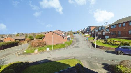 4 bedroom Detached house for sale in Mayfield Avenue, Oldham, OL4