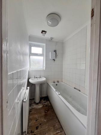 2 bedroom Semi-detached house for sale in Wildmoor Avenue, Holts, Oldham, OL4