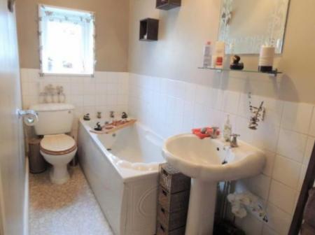 2 bedroom Terraced House to let in Clayton Street, Dukinfield, SK16