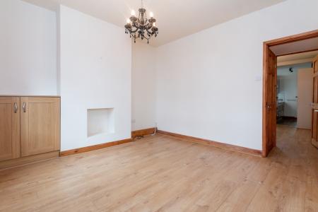 2 bedroom Terraced House to let in Victoria road, Dukinfield, SK1