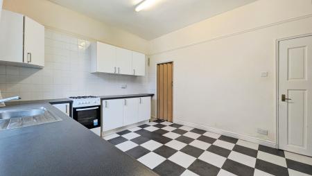 2 bedroom Terraced House for sale in Huddersfield Road, Oldham, OL4