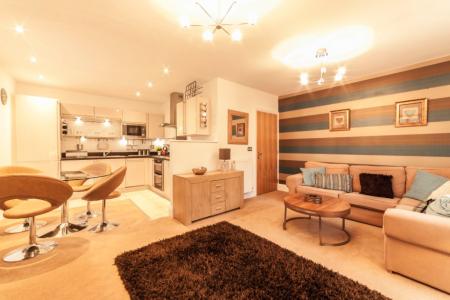 2 bedroom Flat to let in Queen Street Mills, Mossley, Mossley, OL5