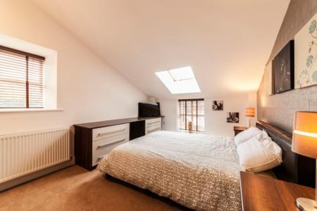 2 bedroom Flat to let in Queen Street Mills, Mossley, Mossley, OL5