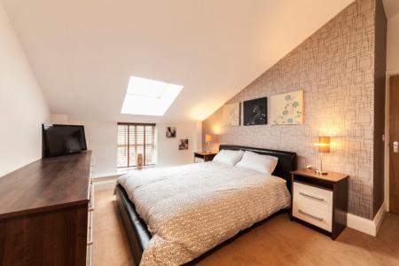 2 bedroom Flat to let in Queen Street Mills, Mossley, Mossley, OL5