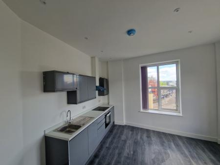 1 bedroom Flat to let in Parliament Square, Oldham Centre, Oldham, OL1