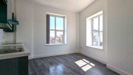 1 bedroom Flat to let in Parliament square, Oldham Centre, Oldham, OL1