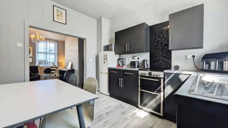 2 bedroom Terraced House for sale in Huddersfield Road, Oldham, OL4