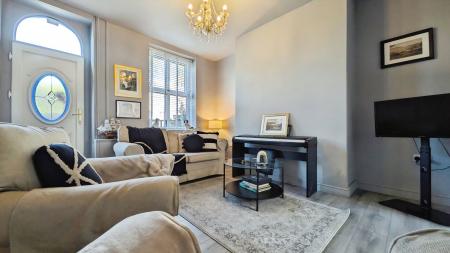 2 bedroom Terraced House for sale in Huddersfield Road, Oldham, OL4
