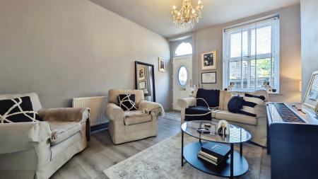 2 bedroom Terraced House for sale in Huddersfield Road, Oldham, OL4