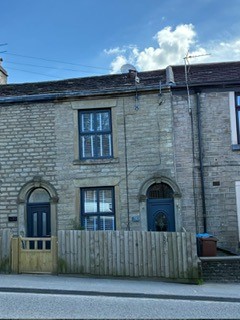 2 bedroom Terraced House for sale in Huddersfield Road, Oldham, OL4