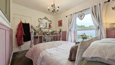 3 bedroom Terraced House for sale in Co operative Street, Oldham, OL4