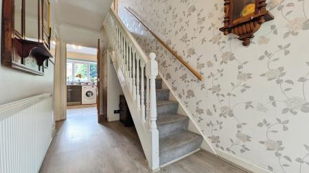 3 bedroom Terraced House for sale in Lynwood Drive, Oldham, OL4