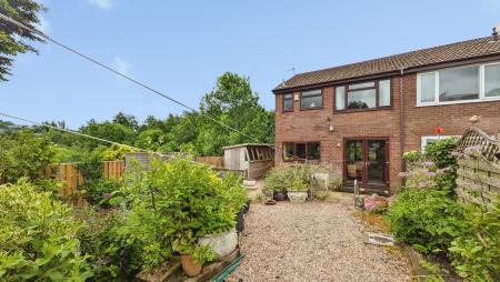 3 bedroom Terraced House for sale in Lynwood Drive, Oldham, OL4