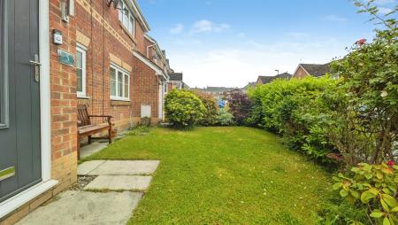 2 bedroom Semi-detached house for sale in Woodside Close, Oldham, OL4