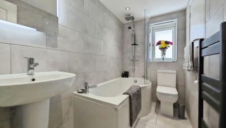 2 bedroom Semi-detached house for sale in Woodside Close, Oldham, OL4