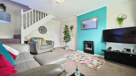2 bedroom Semi-detached house for sale in Woodside Close, Oldham, OL4