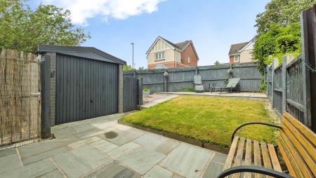 2 bedroom Semi-detached house for sale in Woodside Close, Oldham, OL4