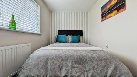 2 bedroom Semi-detached house for sale in Woodside Close, Oldham, OL4