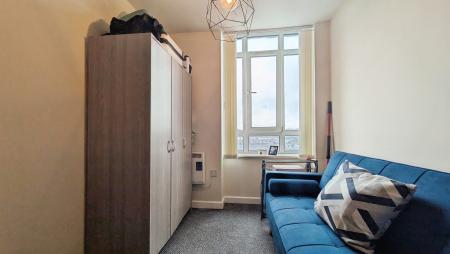 2 bedroom Flat for sale in Mellor Street, Oldham, OL4
