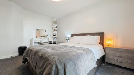 2 bedroom Flat for sale in Mellor Street, Oldham, OL4