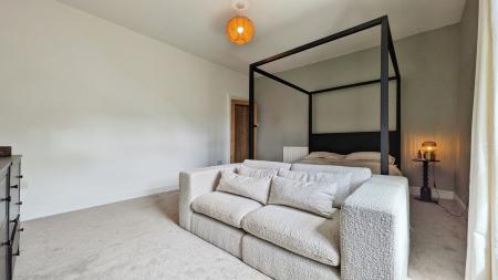 2 bedroom End of terrace house for sale in West Street, Oldham, OL4