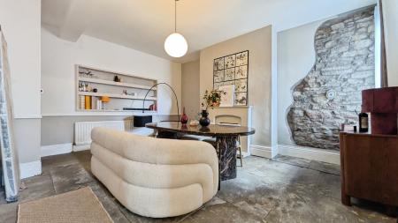 2 bedroom End of terrace house for sale in West Street, Oldham, OL4