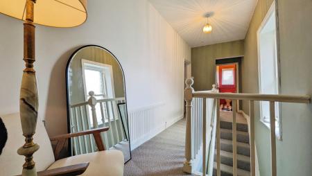 2 bedroom End of terrace house for sale in West Street, Oldham, OL4