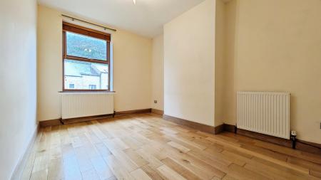 3 bedroom Terraced House for sale in Delph New Road, Oldham, OL3