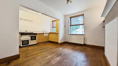 3 bedroom Terraced House for sale in Delph New Road, Oldham, OL3