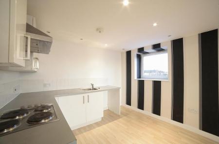 2 bedroom Flat for sale in Lakeside Rise, Blackley, Manchester, M9
