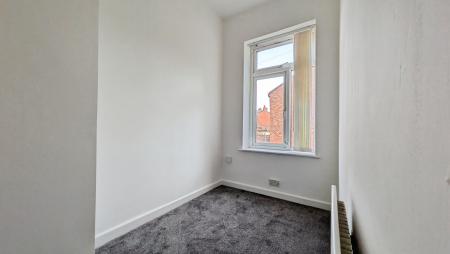 2 bedroom Terraced House for sale in Zealand Street, Watersheddings, Oldham, OL4