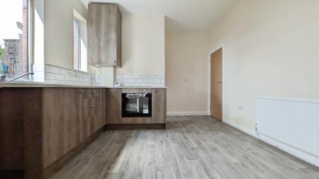 3 bedroom Terraced House to let in Zealand street, Oldham, OL4