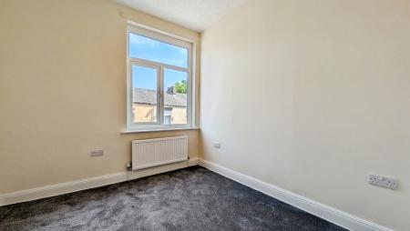 3 bedroom Terraced House to let in Zealand street, Oldham, OL4