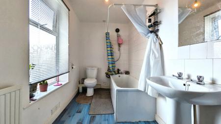2 bedroom Terraced House for sale in Oak Street, Shaw, OL2