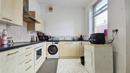 2 bedroom Terraced House for sale in Oak Street, Shaw, OL2