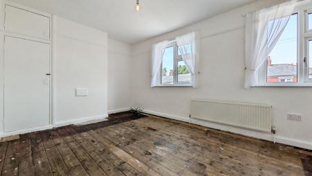 2 bedroom End of terrace house for sale in Sixth Avenue, Oldham, OL8