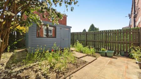 2 bedroom End of terrace house for sale in Sixth Avenue, Oldham, OL8