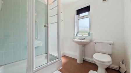 2 bedroom End of terrace house for sale in Sixth Avenue, Oldham, OL8