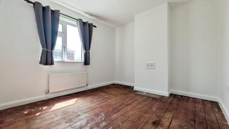 2 bedroom End of terrace house for sale in Sixth Avenue, Oldham, OL8