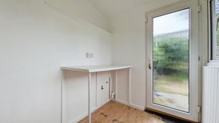 2 bedroom Terraced House to let in Burnley Lane, Chadderton, OL9