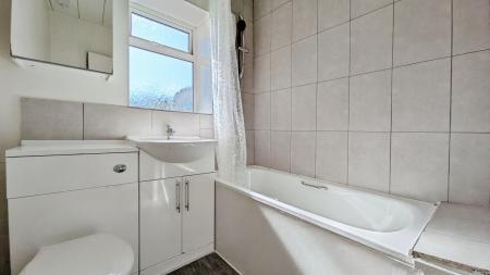 2 bedroom Terraced House for sale in Union St, Lees, Oldham, OL4