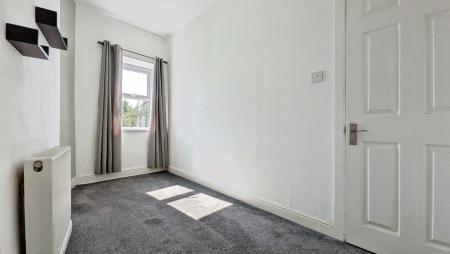 2 bedroom Terraced House for sale in Union St, Lees, Oldham, OL4