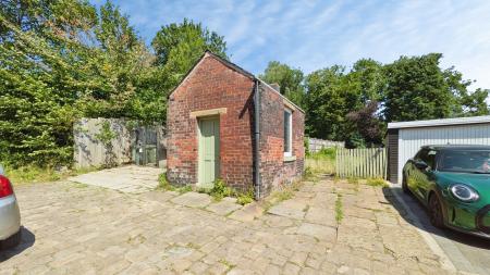 3 bedroom Terraced House for sale in Lees Road, Salem, Oldham, OL4
