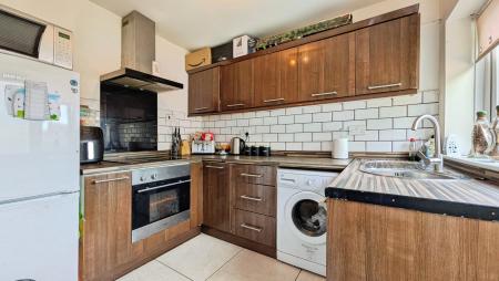 2 bedroom Terraced House for sale in Dunham Street, Lees, Oldham, OL4