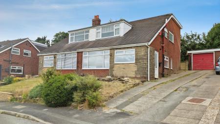3 bedroom Semi-detached house to let in Denhill Drive, Springhead, Saddleworth, OL4