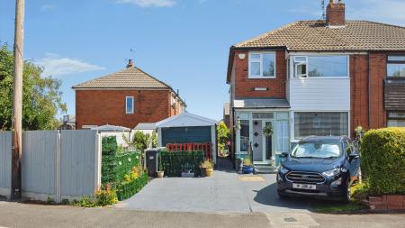 Spring Close, Lees, Oldham, OL4