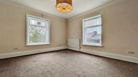 2 bedroom Flat to let in Benyon Street, Lees, Oldham, OL4