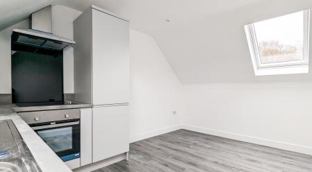 1 bedroom Flat to let in Canal view, Mossley, Mossley, OL5